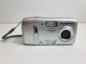 Olympus Camedia D-435 5,1-MP-Digitalkamera – silberfarben - Bild 1 von 7