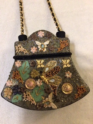 Bolsa de caja de papel maché campana mariposa elevación superior Mary Frances vintage Foto 1 de 4