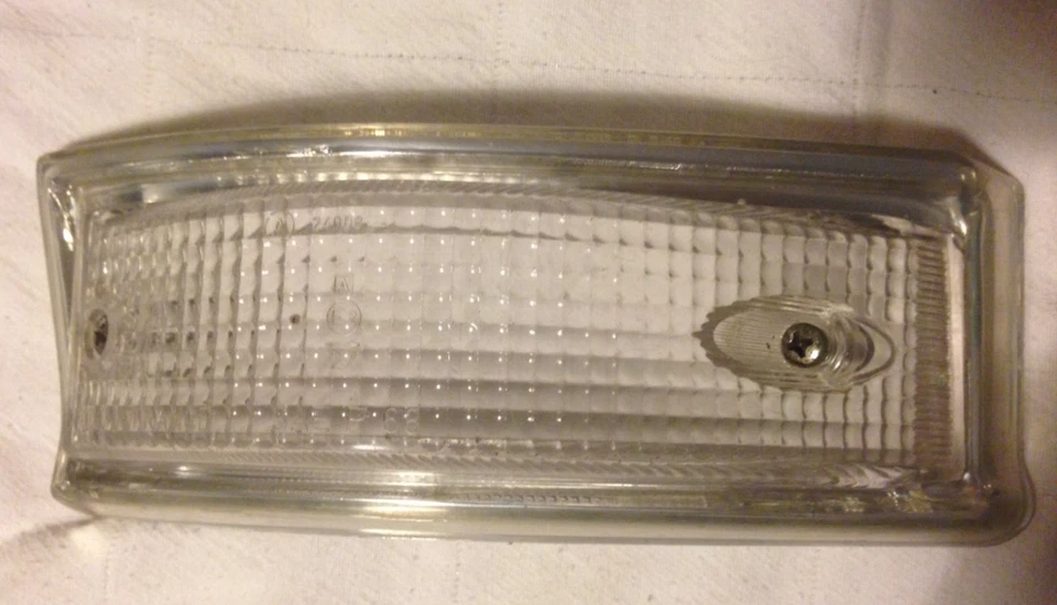 FRECCIA ANTERIORE Sinistra SIMCA 1000 plastica lente gemma faro bianca Foto 1 de 1