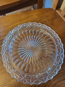 11" VINTAGE CRYSTAL PLATTER CAKE PLATE WITH 3 FEET - Picture 1 of 3