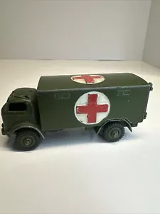 Vintage Dinky Toys Meccano #626 Military Ambulance w/ Driver 1956-66 Diecast - Picture 1 of 14