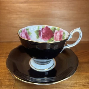 ROYAL ALBERT Old English Rose Teetasse Untertasse Vintage Schwarz Gold England - Bild 1 von 8