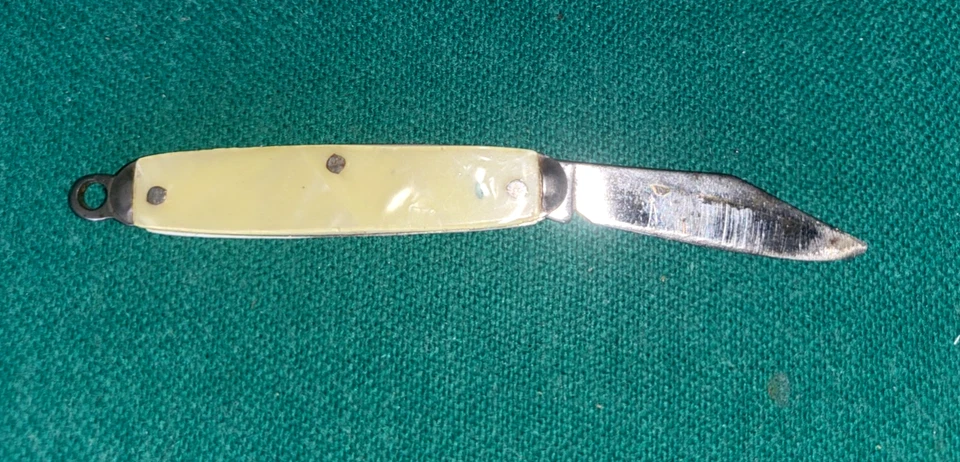 Cuchillo de Bolsillo Llavero Nácar Antiguo RARO, 1 Hoja HECHO EN EE. UU., 2-1/2" Foto 1 de 4