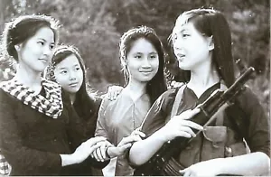 Vietnam War Photos -- Viet Cong Female Soldiers..... - Picture 1 of 1