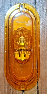 Truck-Lite 60420Y 60 Series 2"x6" Amarillo Ovalado Brida Montaje LED Luz de Señal de Giro - Imagen 1 de 3