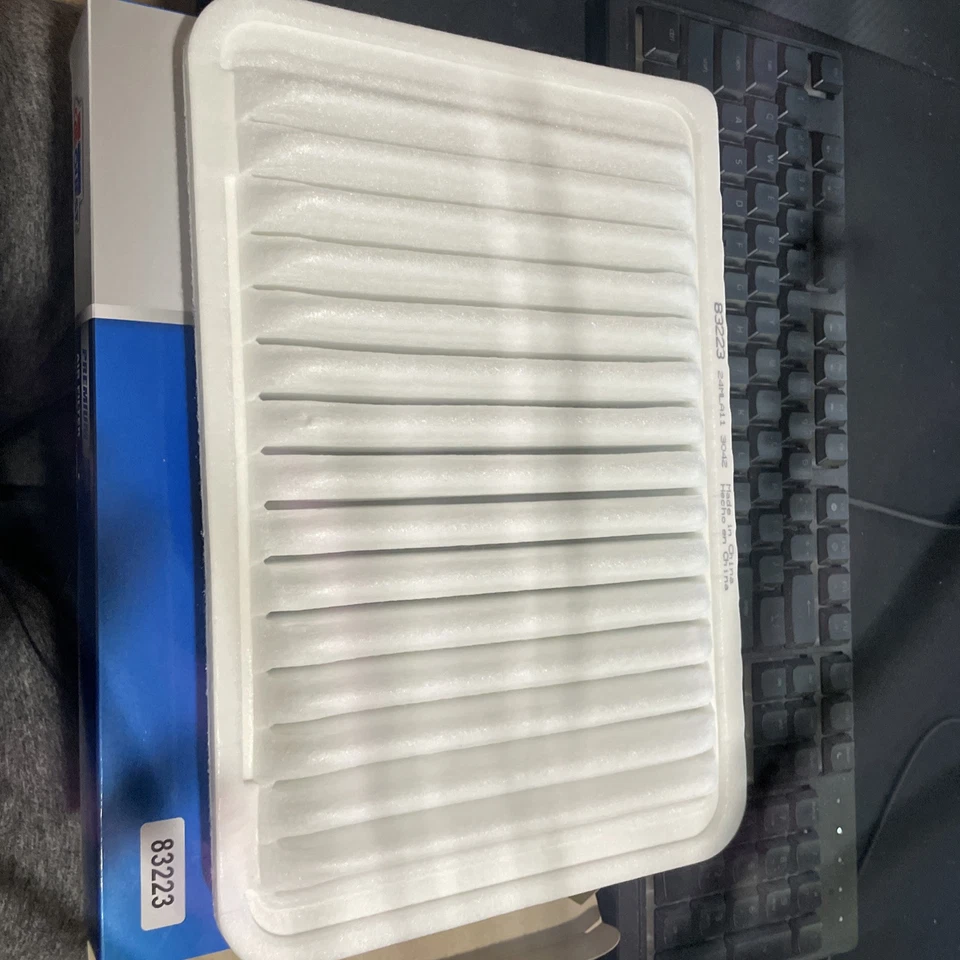 Air Filter CARQUEST 83223 Toyota Model:Camry, Venza - Imagem 1 de 1
