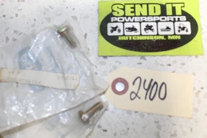 P8	NOS Polaris	QTY 2 Bolts	7512113 - Bild 1 von 1