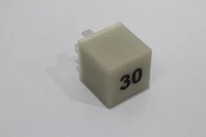 VW Derby 86C Mk2 Engine Control Unit Relay 30 New 165906381 - Picture 1 of 13