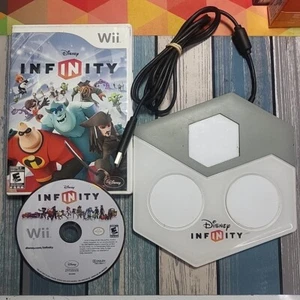 Nintendo Wii Disney Infinity Video Game with Portal Base & Infinity Figure VG+ - Picture 1 of 11
