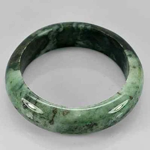 486.47 cts Natural White-Green Carved Jade Bangle / Unheated - Picture 1 of 10