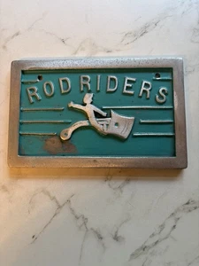 RARO🏁DE COLECCIÓN🇺🇸”ROD RIDERS” PLACA CAR CLUB/HOTROD/RATROD/MAN CAVE👀LQQK👀 - Imagen 1 de 4