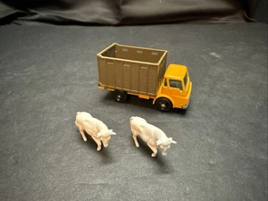 Matchbox Superfast Transitional No 37 Cattle Truck mit 2 Rindern - Bild 1 von 13