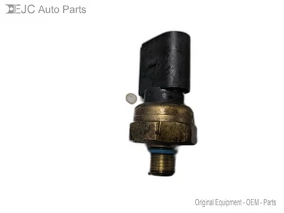 Engine Oil Pressure Sensor For 05-09 Audi A4 Quattro  2.0 06E906051K - Image 1 of 4