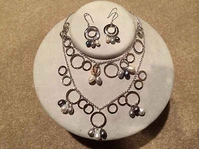 Juego de collar y pulsera y pendientes Tiffany & Co. Iridesse de perlas de plata de ley Foto 1 de 3