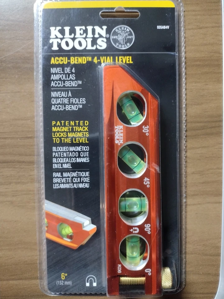 Klein Tools ACCU-BEND Magnetic Level - 4 Vial (935AB4V) - Image 1 of 1