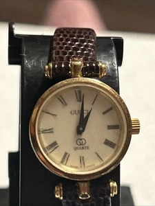 Orologio Vintage Gucci 2000L Swiss Made Quarzo Donna A251 Need Batteri Selin così com'è - Foto 1 di 13