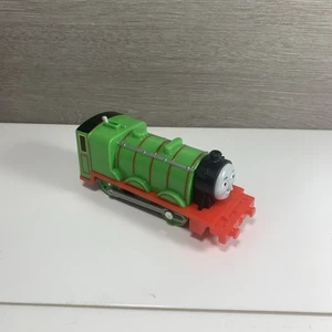 Henry Thomas The Train Engine Trackmaster 2013 Panzer grün rot motorisiert - Bild 1 von 9