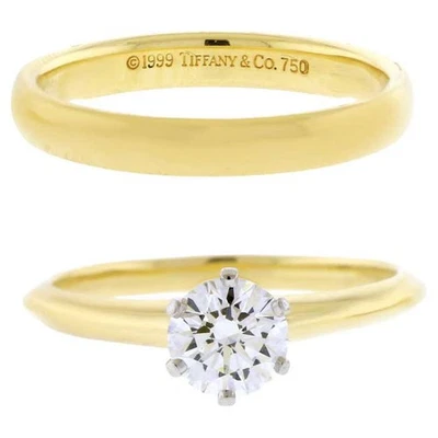 Свадебный набор Tiffany & Co. с бриллиантами 0,75 карата 18 карат — солитер с ножевым лезвием и ремешком - Изображение 1 из 4