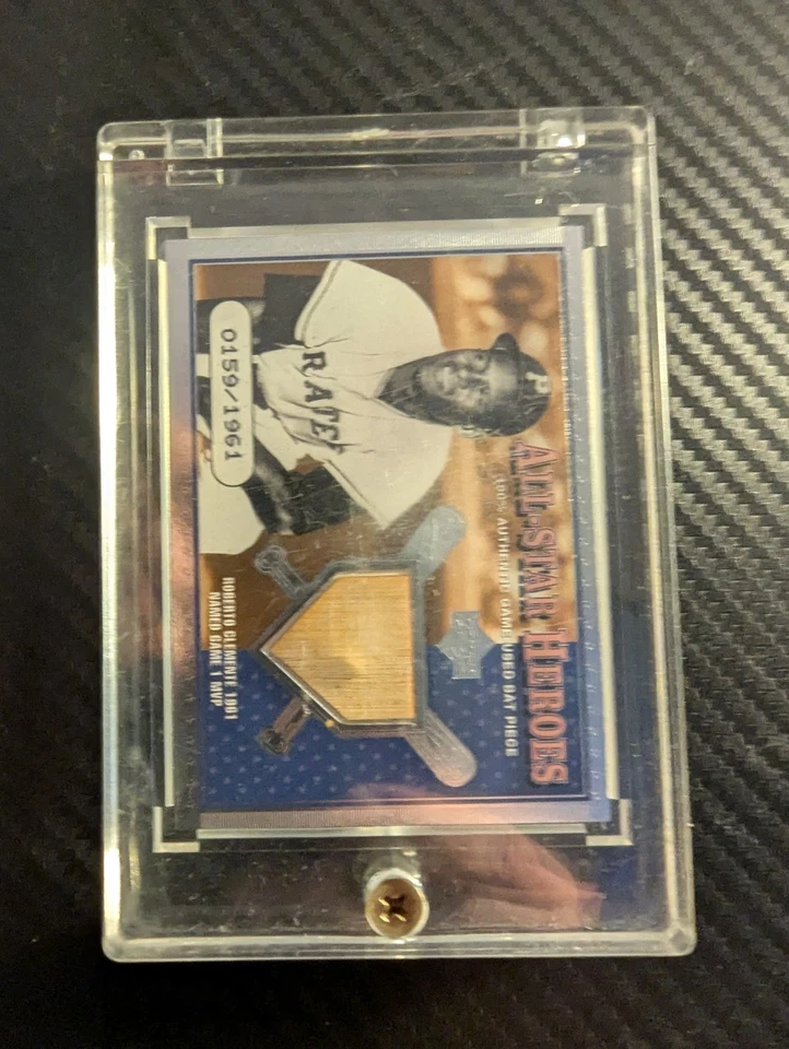 2001 Upper Deck All-star Heroes. Роберто Клементе. Игровая б/у бита. - Изображение 1 из 2