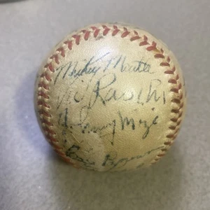 1951 NY Yankees Team Signed Baseball Mantle rookie season! Rare!! 21 auto's! - Picture 1 of 10