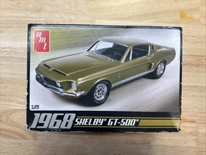 AMT 1968 Shelby GT-500 Ford Mustang - Molded In Green 1:25 Modellauto Bausatz 634 - Bild 1 von 6