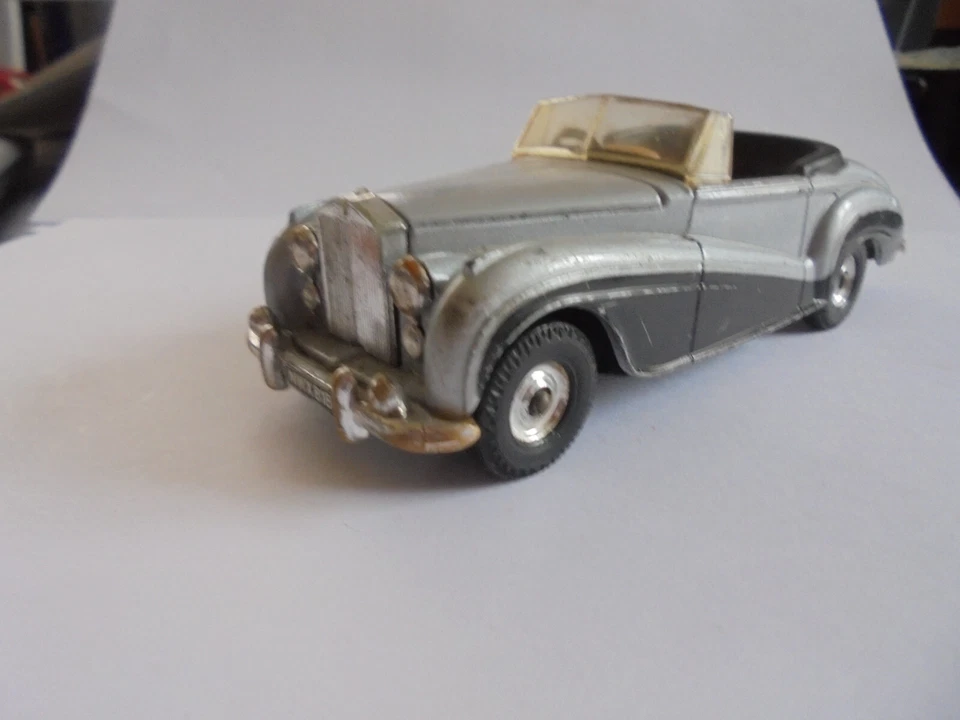 Rolls Royce Silver Dawn miniatures 1/43 voire 1/24 car longueur 14 cm - Photo 1/4