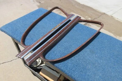 1947 1948 Chevy 2 Door Fleetline REAR QUARTER WINDOW GARNISH MOLDINGS SOLID PAIR - Imagem 1 de 4