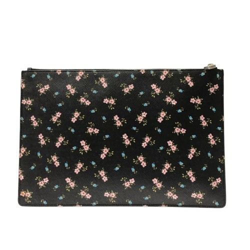 Pochette borsa Givenchy floreale pelle nera fiori rosa tono argento ferramenta