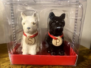Grasslands Road SCOTTY WESTIE DOGS Salt & Pepper Shakers Scottish Terrier NEW - Picture 1 of 12