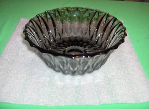 Vintage Libbey Glass Glass Serving Bowl Lrs45 Smoke Canada Diamond Scroll - Picture 1 of 3