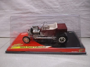 Johnny Lightning 1923 Ford T-Bucket 1/18 LL Red - Picture 1 of 2