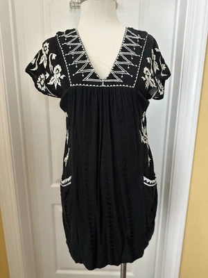 Mini Vestido Mujer Lucky Brand Negro Bordado Floral Bolsillos Pequeños Foto 1 de 4