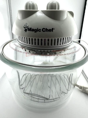 Magic Chef convection oven  Model (mcsgc07w) 750 Watt 7 Liters - Image 1 of 4