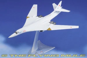 Herpa 1:200 Tu-160 Blackjack Russian Air Force 121st Heavy Bomber Rgt Red 02 - Picture 1 of 8