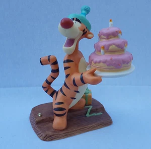 ENESCO DISNEY POOH & FRIENDS TIGGER MUSICAL 1999 FIGUR PUUH EEYORE ROO PIGLET - Bild 1 von 5