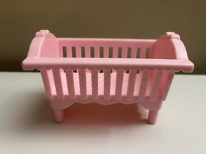 Vintage 1990 Playskool Dollhouse Furniture Pink Crib Nursery Plastic - Picture 1 of 3