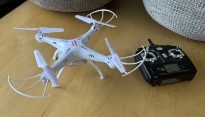 Syma X5SW R/C Quadcopter Drone - FOR PARTS ONLY, Does Not Work - Image 1 of 4