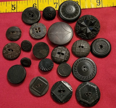 Antique Carved Horn Button Lot Cover