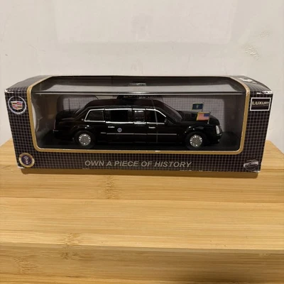 Luxury Diecast LDPL600-BK 1:43 Scale Die-Cast Presidential Limousine 2009 Beast - Image 1 of 4