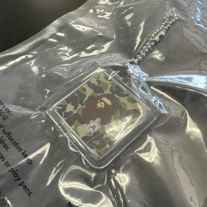 Bape A Bathing Ape Camo Schlüsselanhänger grün Hang Tag Dog Tag RAR - Bild 1 von 6