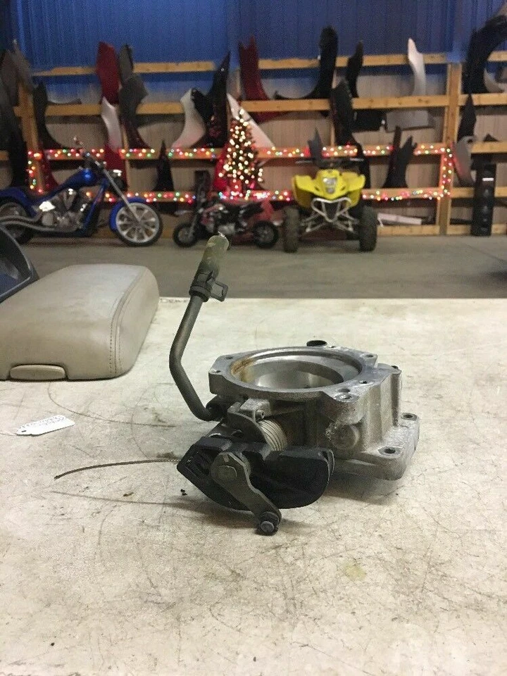 Throttle Body  1998 Cadillac Eldorado 4.6L - Image 1 of 3