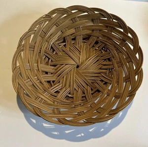 Vintage MCM Woven Wicker 11.5” Bread Basket Mid Century Round Brown Tan Threads - Picture 1 of 5