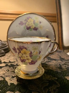 Clarence Tea Cup and Saucer - Yellow and Purple Flowers - Good Condition! - Picture 1 of 8