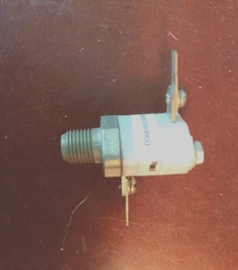Bendix, Air System Pressure Switch # 276599N - Picture 1 of 5
