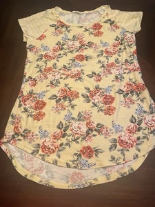 No Comment kurzärmliges gelbes Hi-Lo-Shirt mit Blumendruck für Damen Oberteil Large - Bild 1 von 4