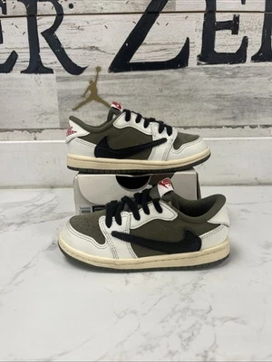 Talla 9C - Nike Air Jordan Travis Scott x Air Jordan 1 Bajo "Medio Oliva" Niño pequeño Foto 1 de 4