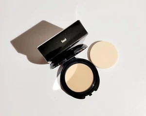 Bobbi Brown Moisturizing Cream Compact Foundation Sand 0.07oz New - Picture 1 of 3