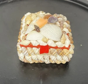 Vintage Muschel Schmuckkästchen rot Samt gefüttert Stranddeko Schmuck Meeresmuschel - Bild 1 von 5