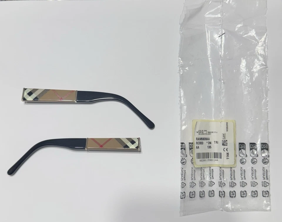 Сменные шаблоны Burberry BE4160 — подлинные рычаги Luxottica | лучшая цена - Изображение 1 из 4