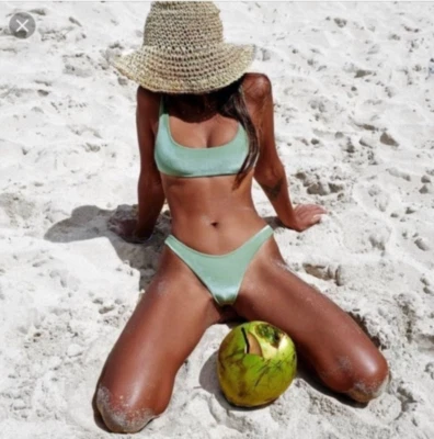 Triangl Dreamland Aimee Velvet Green Size XXS/S - Image 1 of 4